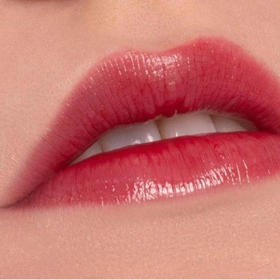 Brillo de labios tono KISS ME